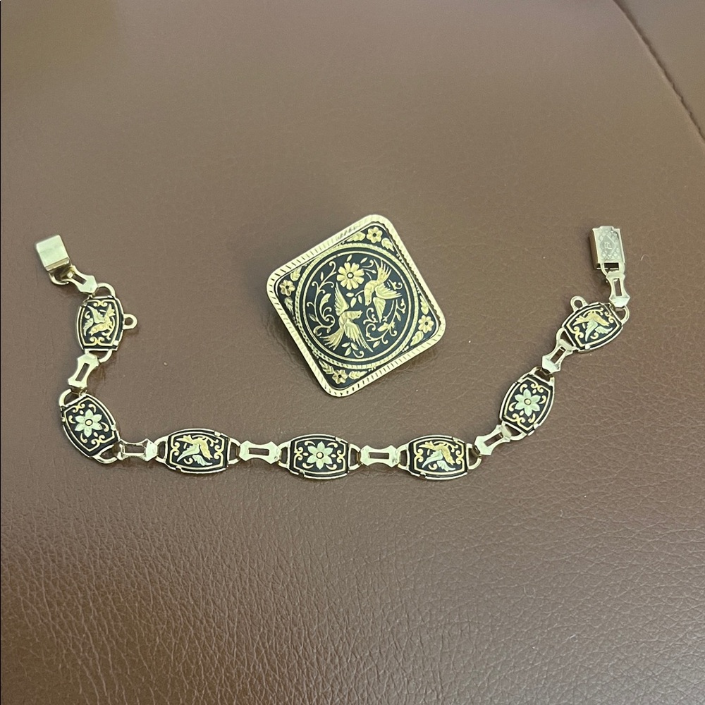 Damascene bundle Elegant Black and Gold Bracelet and Brooch Set birds | flowers